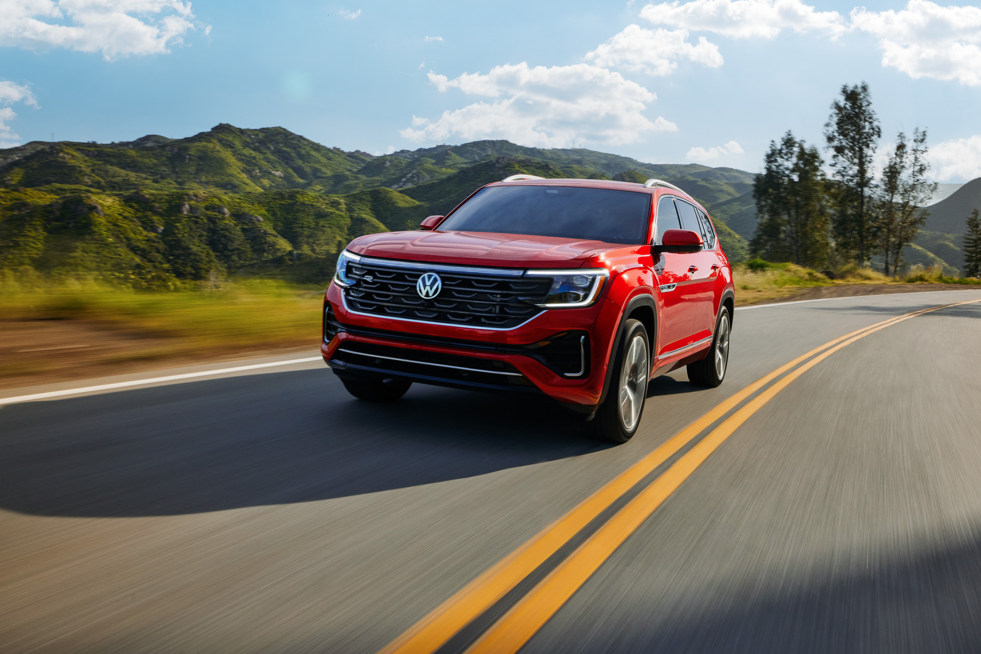 Los Angeles car photographer Caleb Kuhl photographs the new Volkswagen Atlas